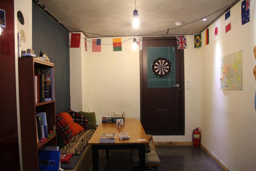 Backpackers' House Hotel Пусан Екстериор снимка