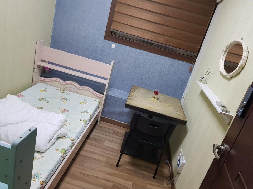 Backpackers' House Hotel Пусан Екстериор снимка